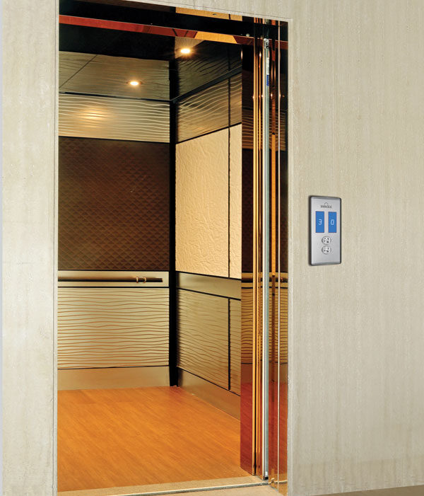 Odoo • Image and Text